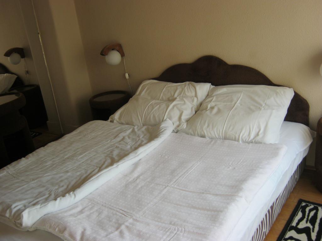 Kitti Apartman Balatonboglár Værelse billede